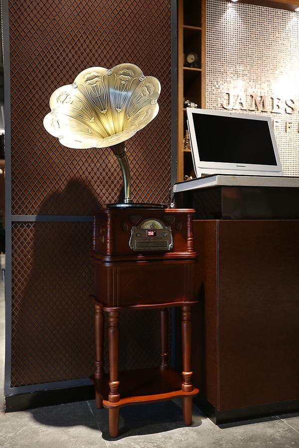 James Joyce Coffetel Hotel Guangzhou Baiyun Street North Branch Kültér fotó
